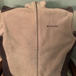 Columbia Tan/Gray Fleece Vest